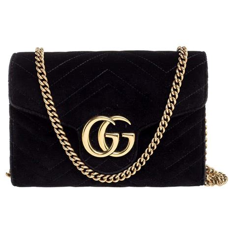 gucci black velvet wallent on a chain